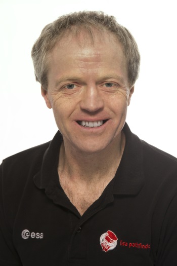 Dr David Robertson